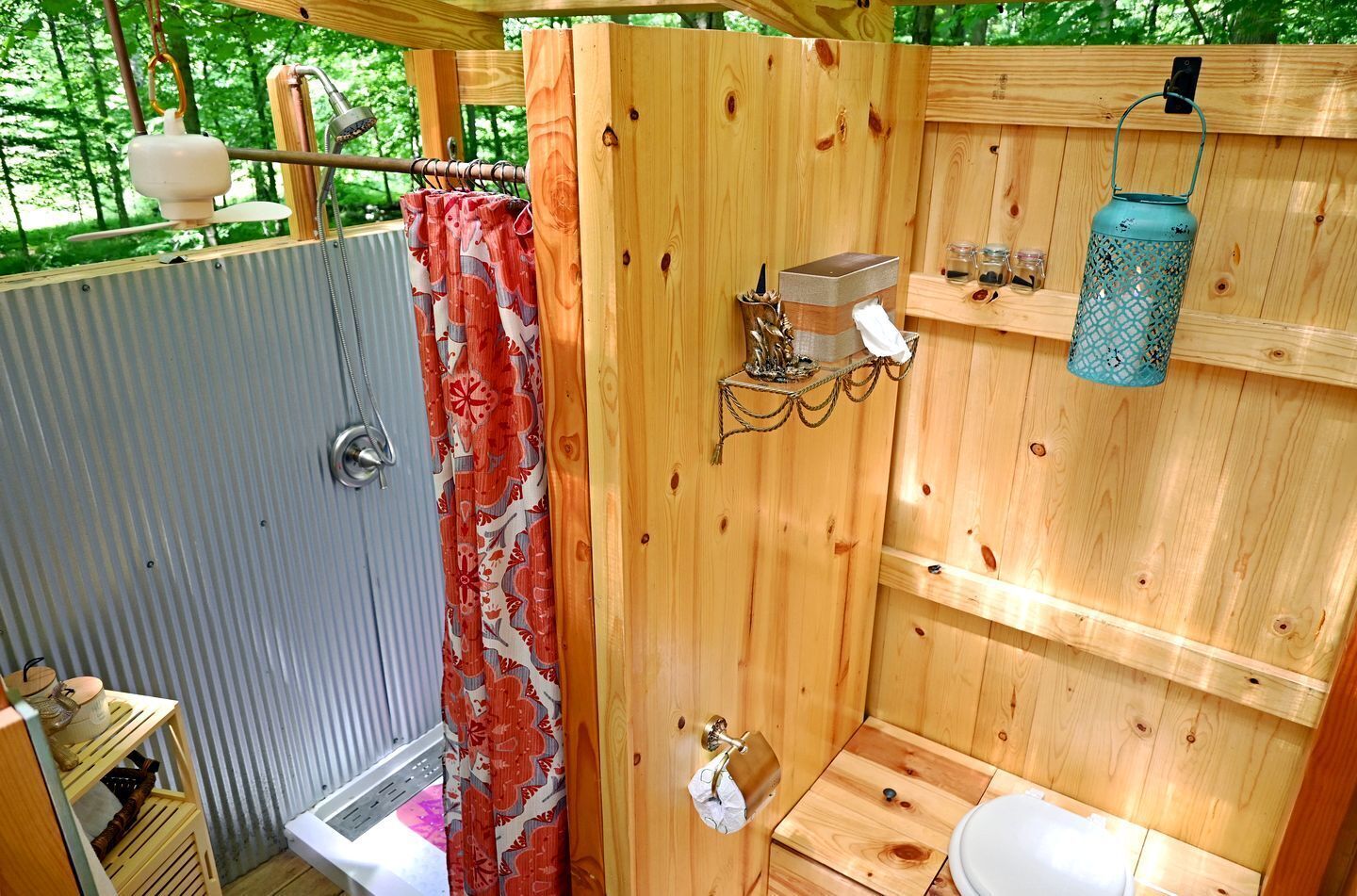 Handtücher, Seife, Shampoo, Toilettenpapier