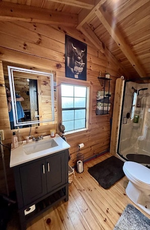 Towels, soap, shampoo, toilet paper