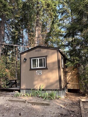 Exterior - Cute Tiny House in the Woods for a Peaceful Getaway in Nature near Clark Fork, Idaho (Clark Fork)