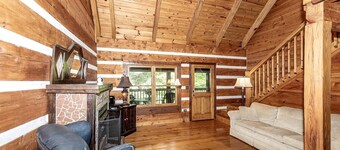 Peaceful Hillside Retreat with Panoramic Valley Views near Wineries in Newberg, Oregon