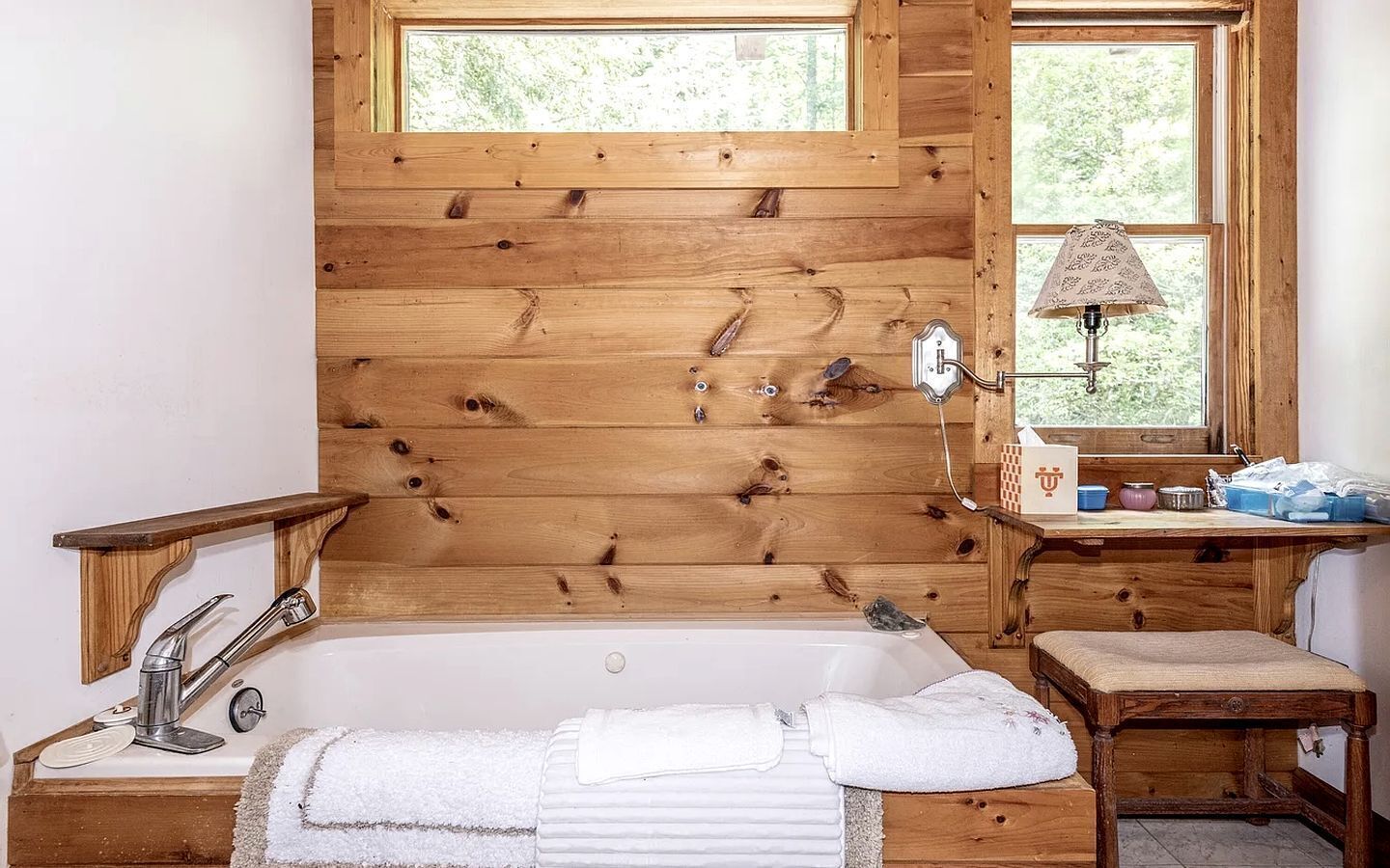 Jetted tub, hair dryer, towels, soap