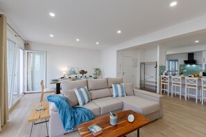 Room - City and Beach by Fidalsa (Alicante)