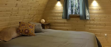 1 habitación, wifi y ropa de cama