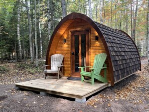 Terrace/patio - Gorgeous Birches Pod in the Woods for a Memorable Glamping Experience near Lake Superior in Wisconsin (Washburn)