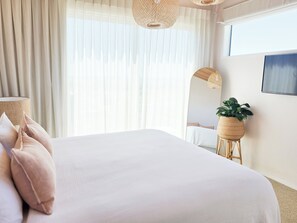 6 habitaciones, tabla de planchar con plancha, wifi y ropa de cama 