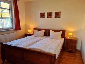 1 bedroom, WiFi, bed sheets - Mönchgutperle " Holiday apartment U" (Mönchgut)