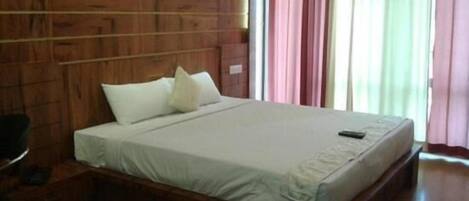 Espace de travail pour ordinateurs portables, accĂšs au Wi-Fi (inclus)