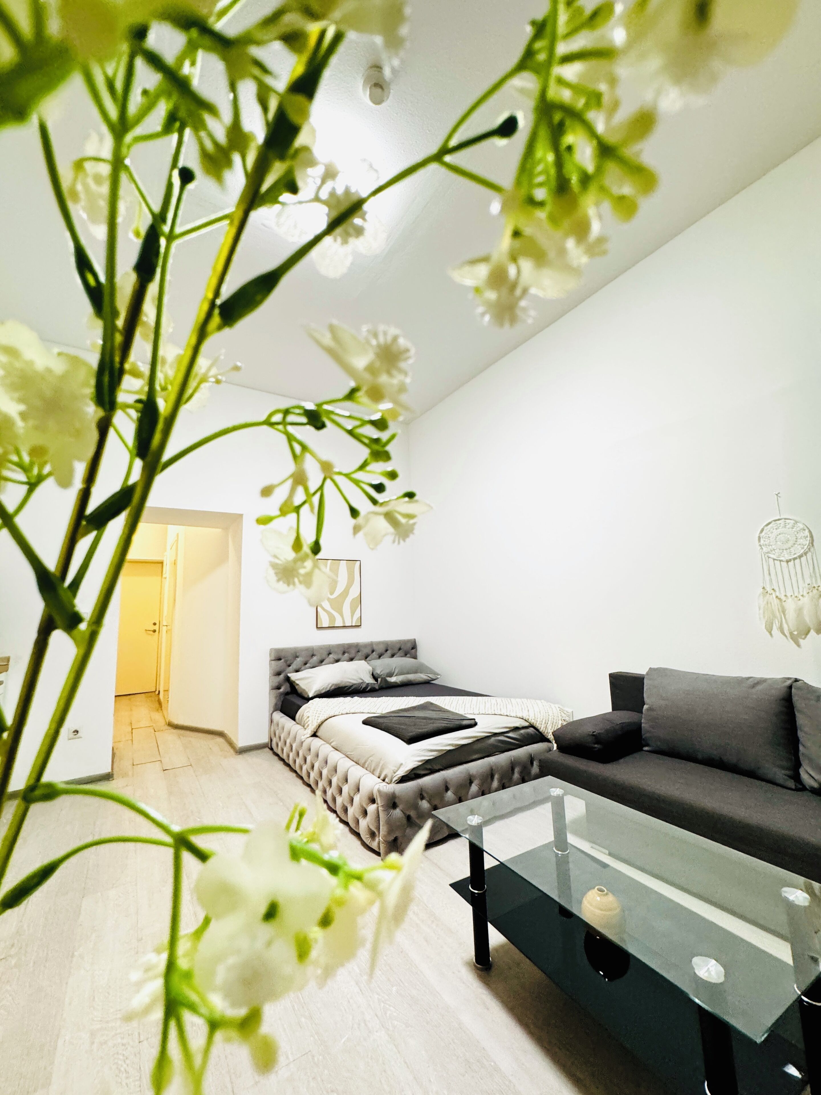 Basic Apartment | Iron/ironing board