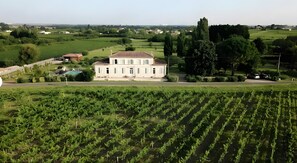 Exterior - Holiday Home "Gîte Patiras" with Shared Pool, Wi-Fi, and Air Conditioning (Saint-Androny)