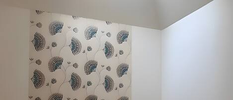 2 bedrooms, iron/ironing board, WiFi