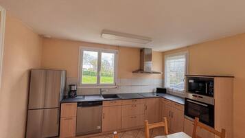 Wasserkocher mit Kaffee-/Teezubehör