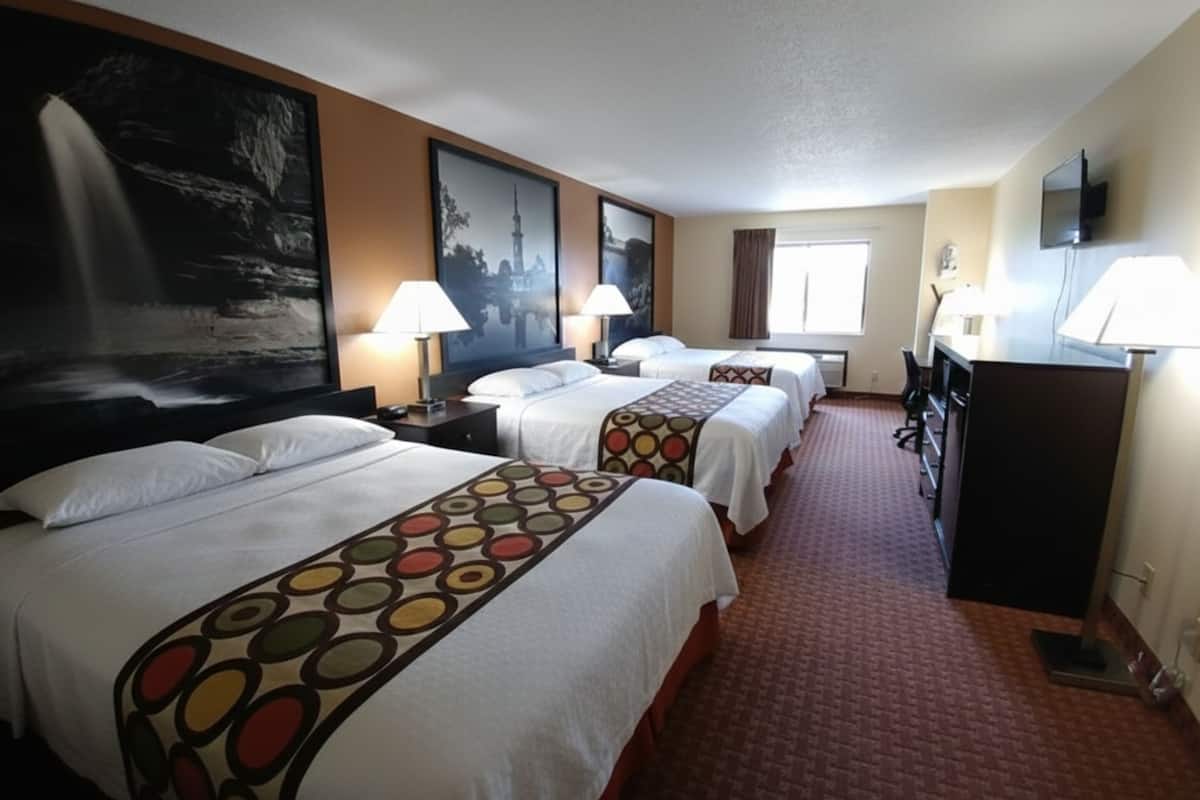 Bureau, espace de travail pour ordinateur portable, rideaux occultants