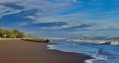 Short drives to two amazing beaches-Palo Seco+Playa Bandera, walk to shopping