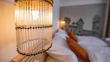 Escritorio, cunas, wifi gratis y ropa de cama