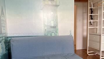 Standard Triple Room, Hill View | Desk, cribs/infant beds, free WiFi, bed sheets