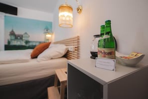 Superior Triple Room, Mountain View | Desk, cribs/infant beds, free WiFi, bed sheets