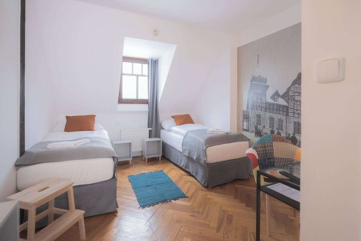 Bureau, lits bébé (en supplément), Wi-Fi gratuit, draps fournis