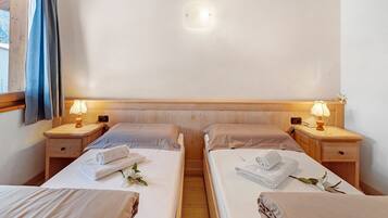 1 bedroom, WiFi, bed sheets