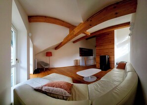 Maison, balcon, vue montagne | Coin séjour