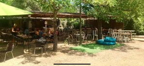 Outdoor dining - House in the heart of the village (Cornillon)