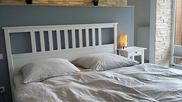 3 dormitorios, escritorio, wifi gratis y ropa de cama