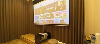 Leisure Courtyard Lake View Homestay