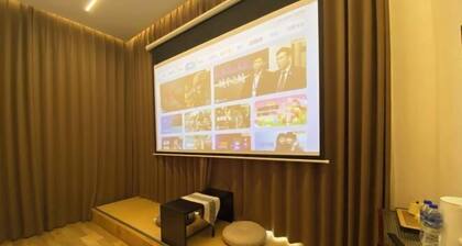 Leisure Courtyard Lake View Homestay