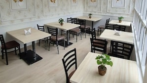 Dining - Darpan Nikunj Rubystone Express (Vrindavan)