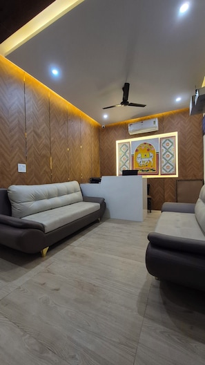 Reception - Darpan Nikunj Rubystone Express (Vrindavan)