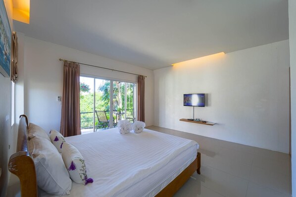 Villa, plusieurs chambres, piscine privée, vue jardin | Vue de la chambre