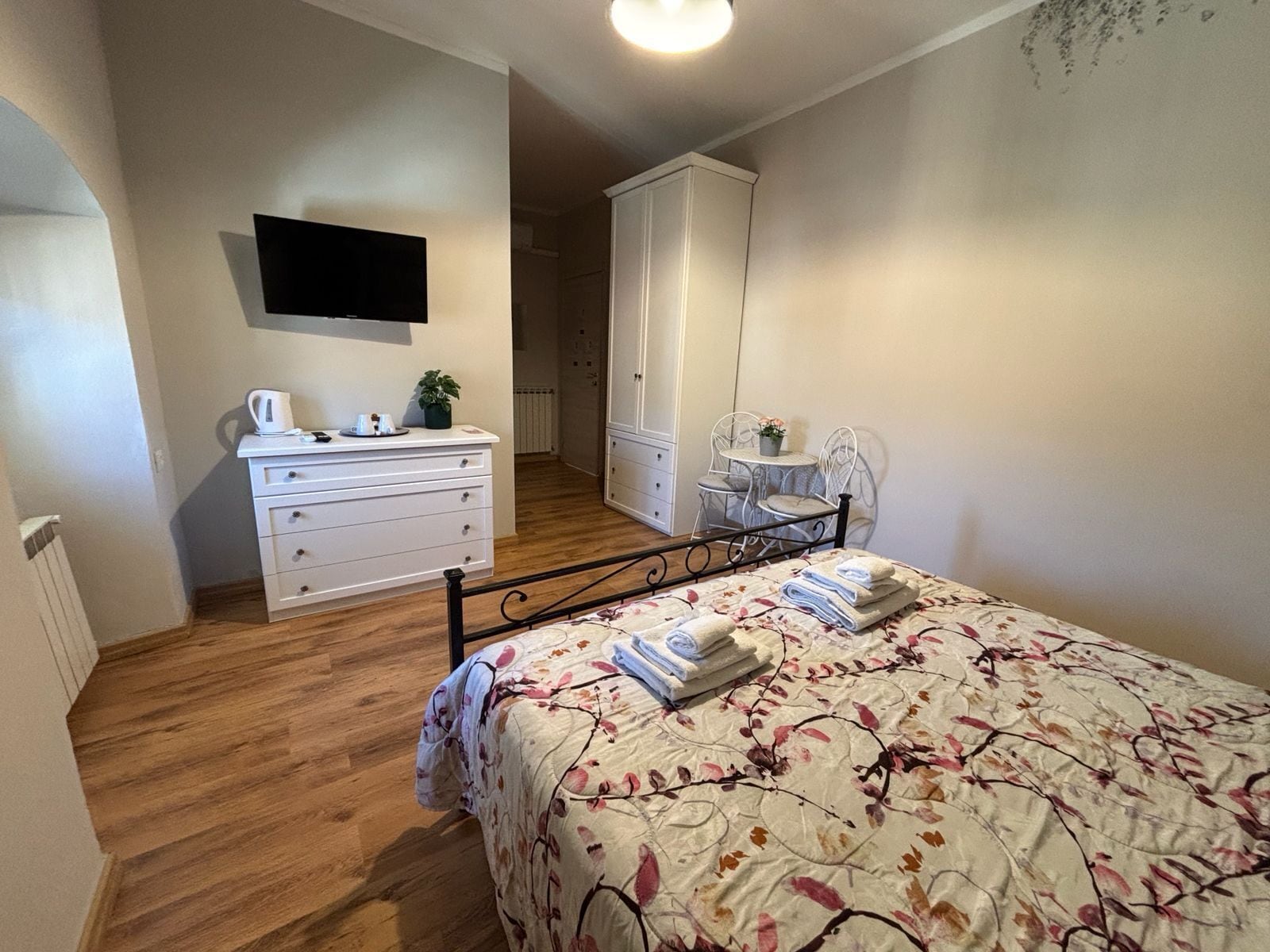 雙人房 | 書桌、免費 Wi-Fi、床單