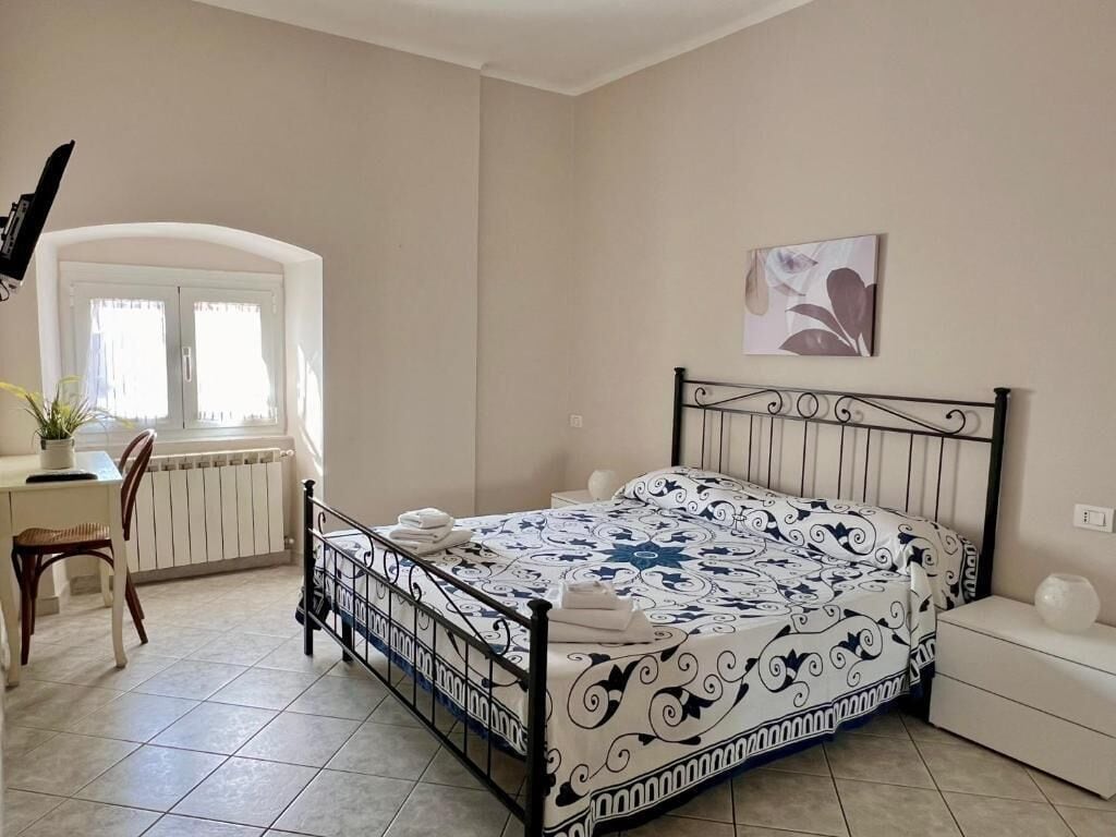 Dobbeltværelse | Skrivebord, gratis Wi-Fi, sengetøj