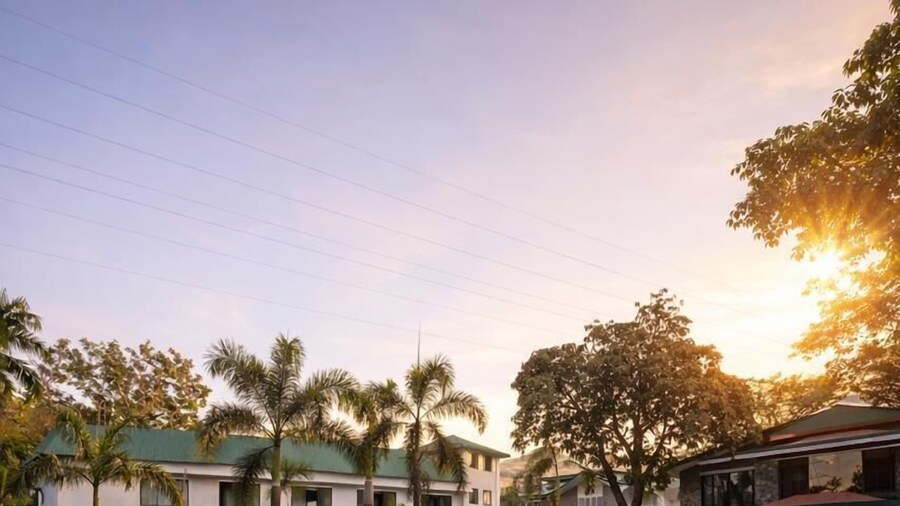 Velvet County Resort