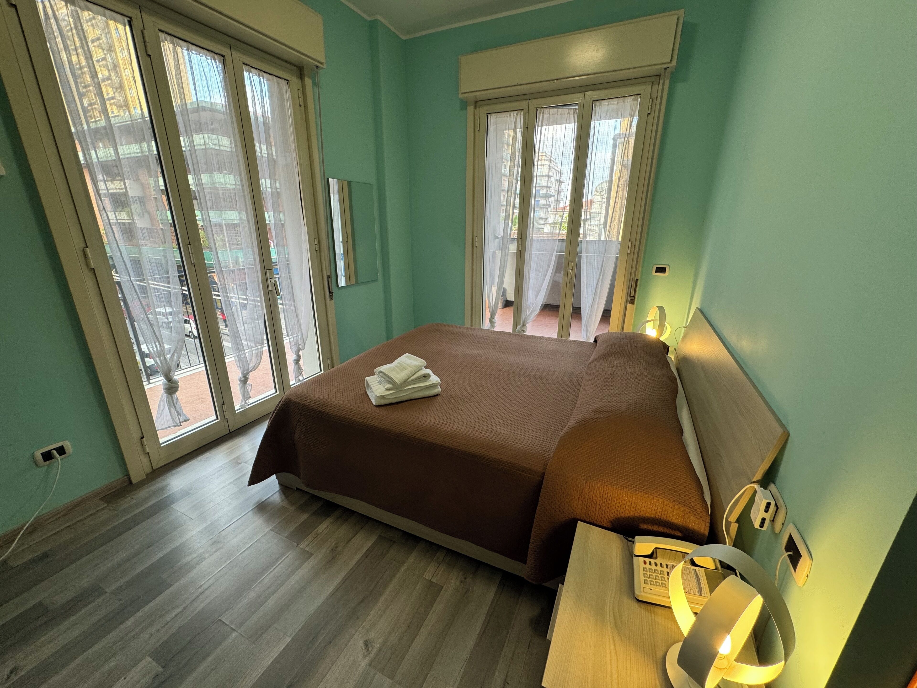 1 bedroom, WiFi, bed sheets