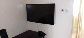 Laptop workspace, free WiFi