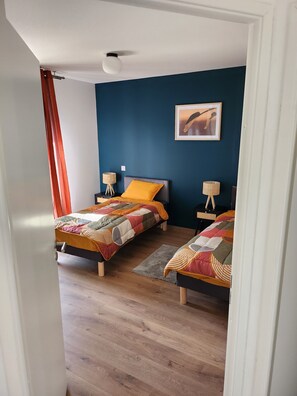 Căn hộ tiện nghi đơn giản, ban công | Két bảo mật tại phòng, bàn ủi/dụng cụ ủi quần áo 