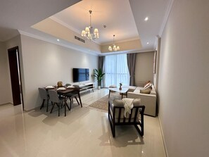 Smart TV - Exotic 1-bedroom flat close to Dubai mall/Burj Khalifa (Dubai)