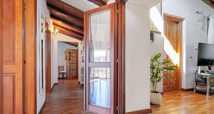 Chambre double avec terrasse partagée, vue montagne et Wi-Fi