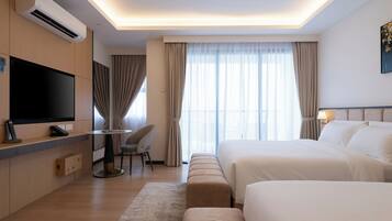 Superior Twin Room, 2 Queen Beds, City View