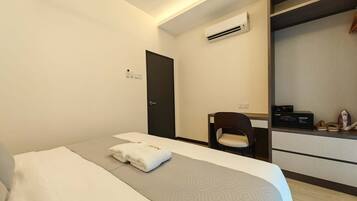 Blackout drapes, iron/ironing board, free WiFi, bed sheets