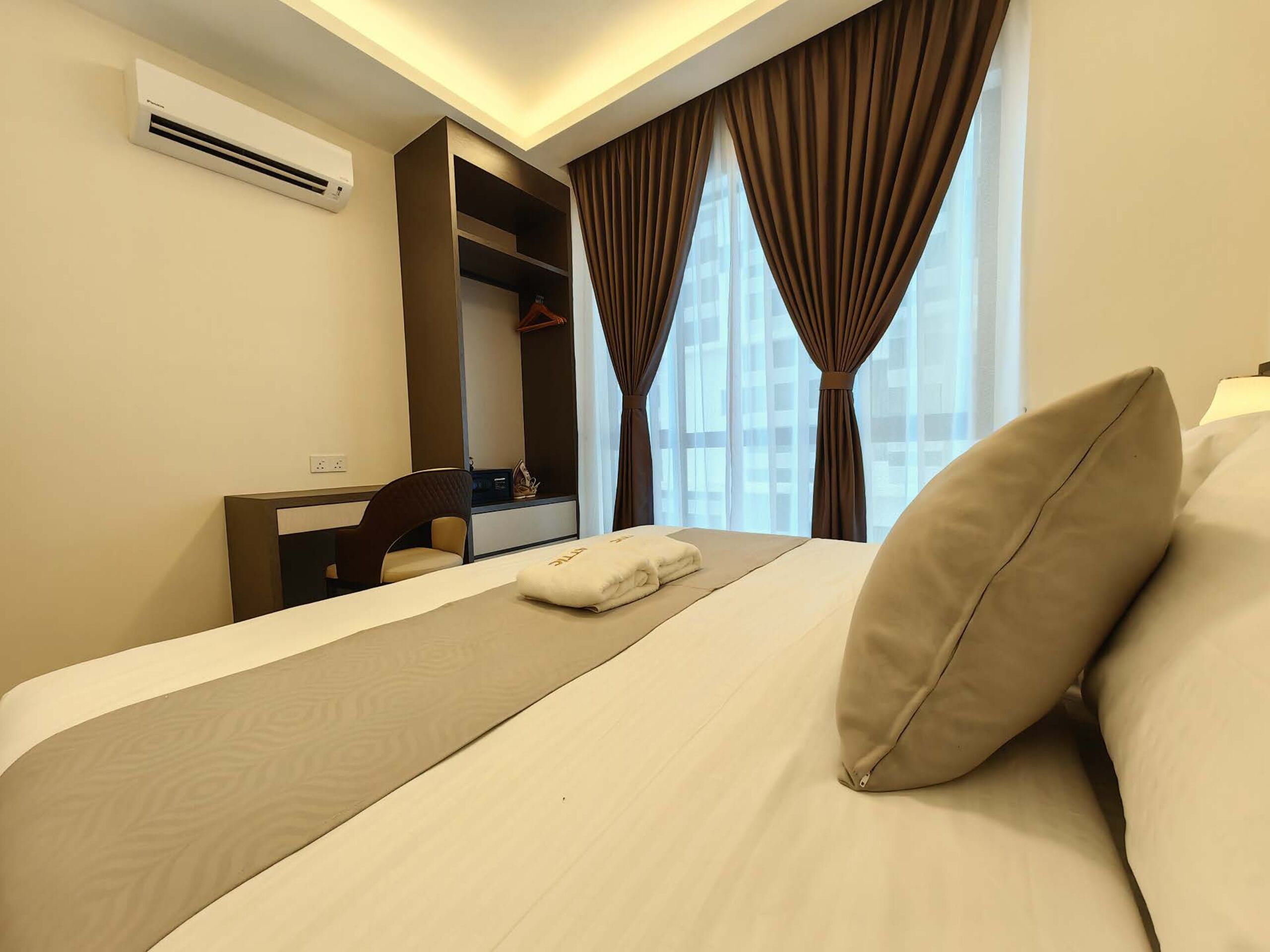 Blackout drapes, iron/ironing board, free WiFi, bed sheets