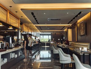 Petit déjeuner buffet (58 MYR par personne)