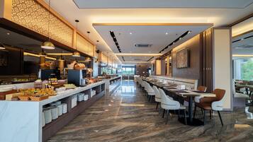 Daily buffet breakfast (MYR 58 per person)