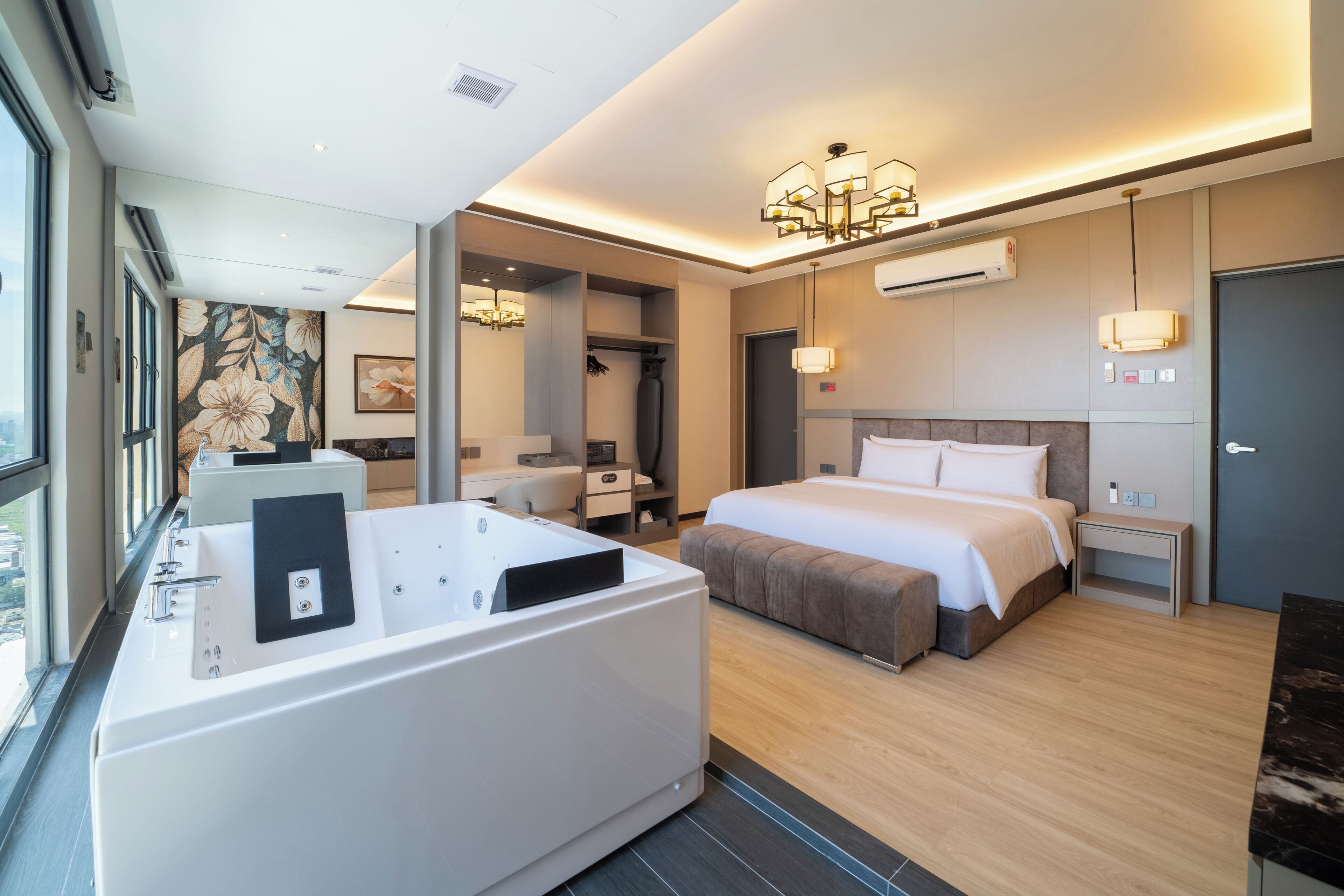 Presidential Suite, 1 King Bed, Partial Sea View | Blackout curtains, iron/ironing board, free WiFi, bed sheets