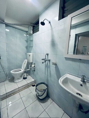 Double Room | Bathroom