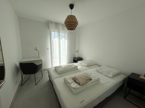 2 bedrooms, iron/ironing board, WiFi, bed sheets - Voiles Blanches 133 by Avecoeur (Vallauris)