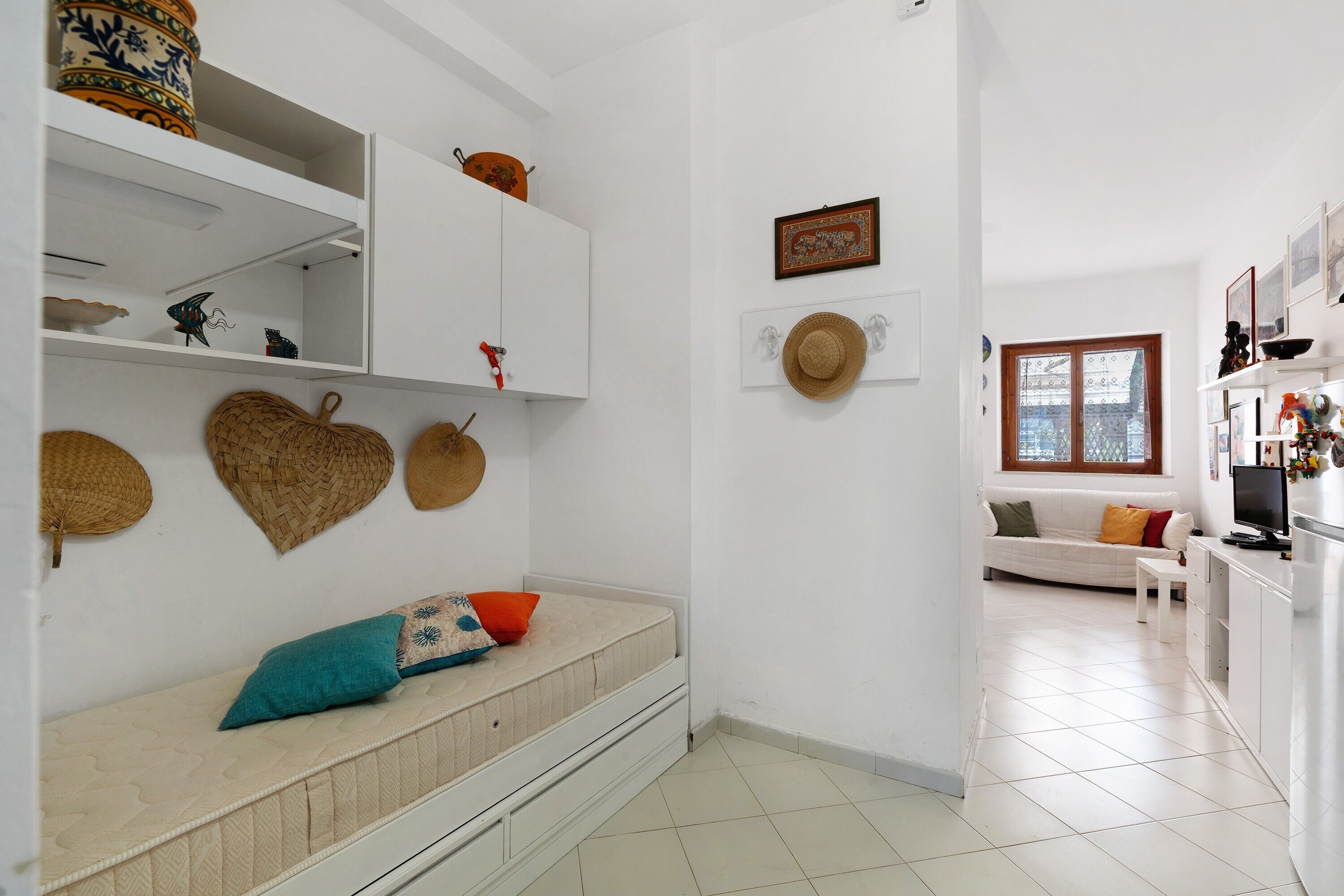 1 camera, Wi-Fi, lenzuola