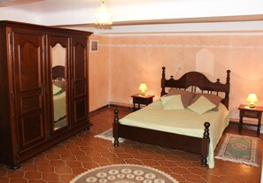 3 chambres, bureau, fer et planche à repasser, Wi-Fi