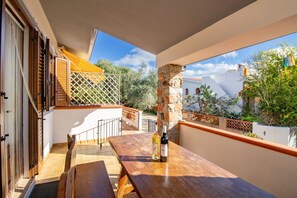 Outdoor dining - Alva, 300m from the sea by All4sardinia (Nuoro)