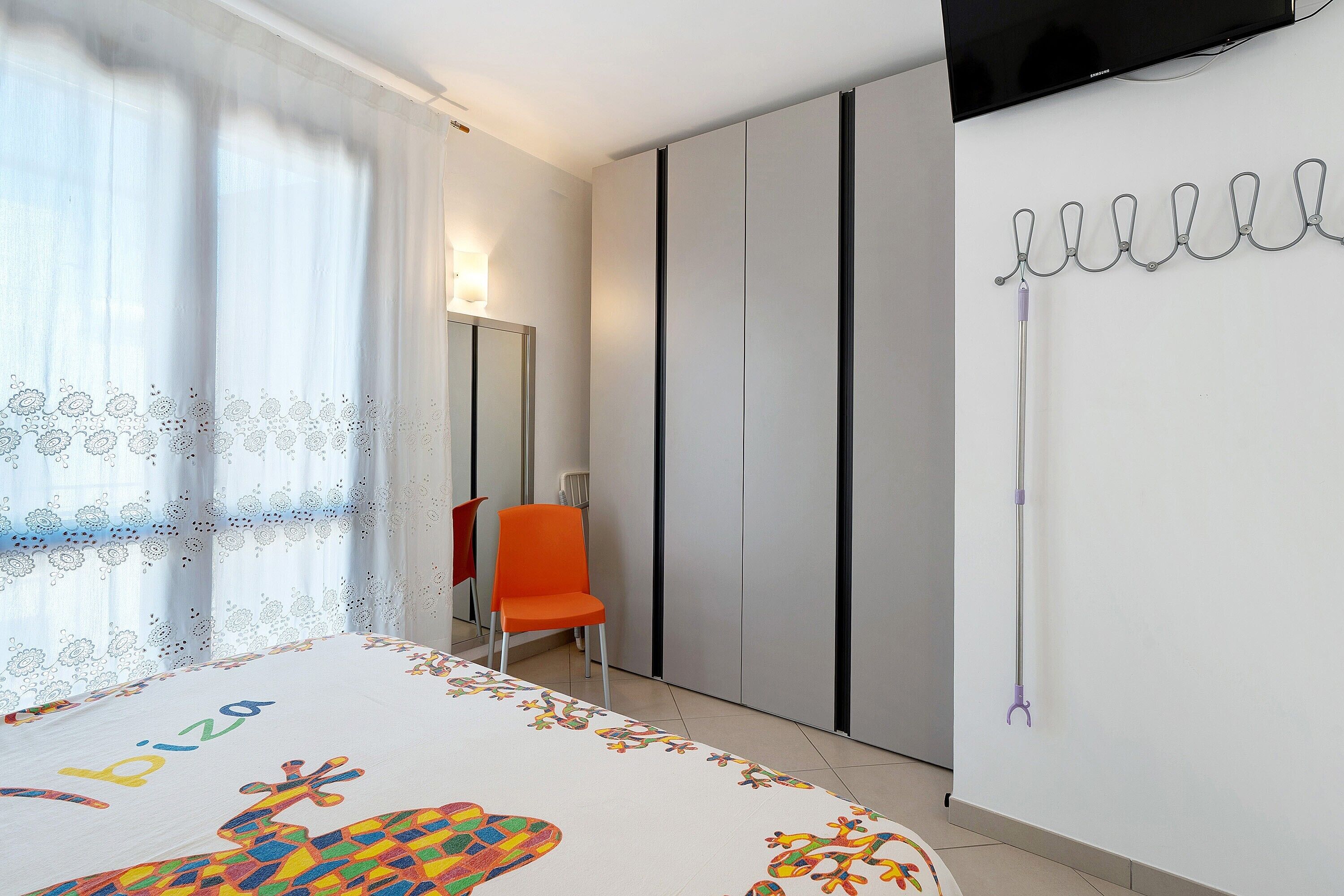 2 bedrooms, bed sheets
